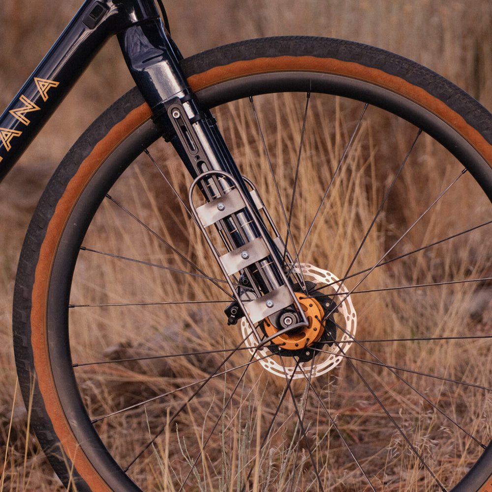 Adaptador Cage para Horquillla Old Man Mountain Axle Pack