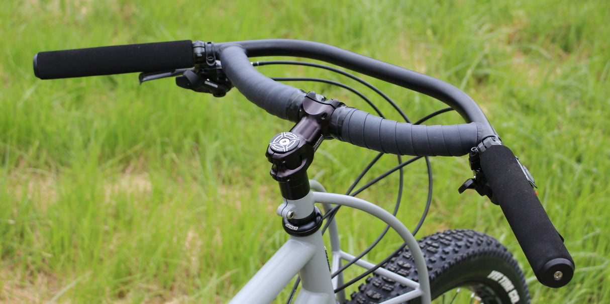 Manillar Jones H-Bar Butted Aluminium Loop 71cm 31.8mm Negro