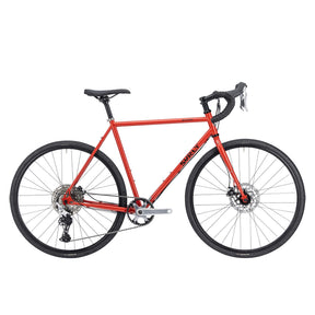 Bicicleta Surly Preamble Shimano CUES Drop Bar de acero Chromoly en color Red Hot Cheddar.